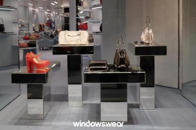 vitrine prata Miu Miu Milão 2019